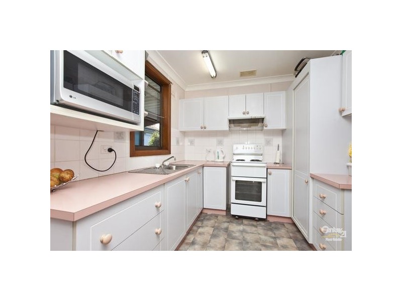 8 Mallee Street, Gateshead NSW 2290