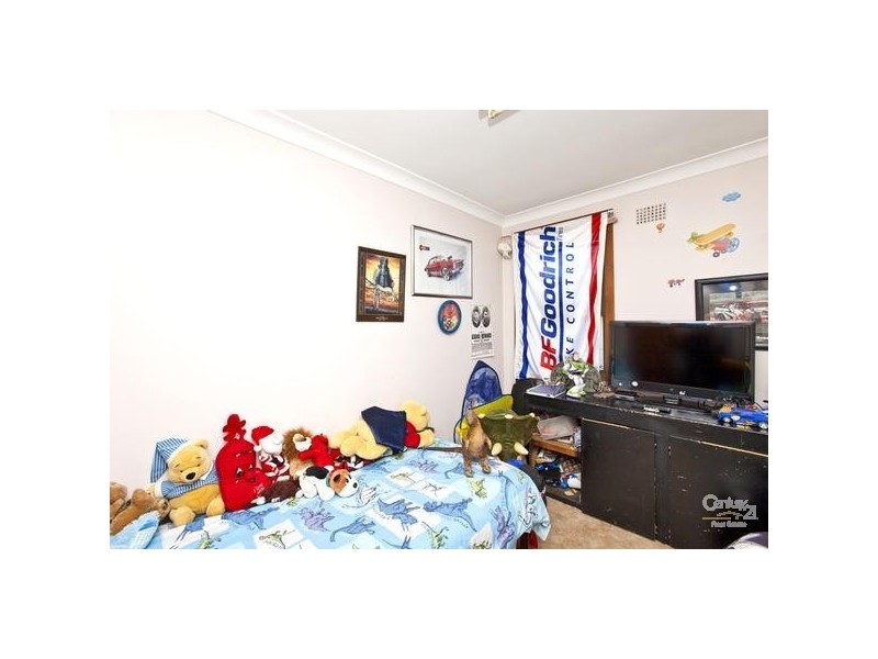 8 Mallee Street, Gateshead NSW 2290