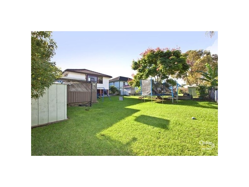 8 Mallee Street, Gateshead NSW 2290
