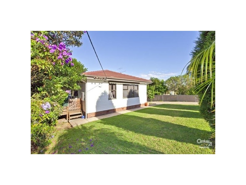 8 Mallee Street, Gateshead NSW 2290