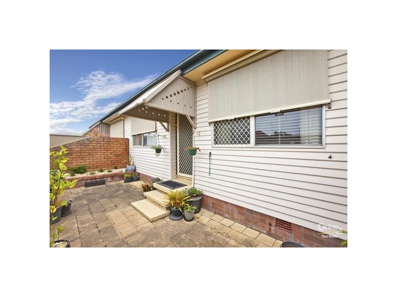 2/44 Wood Street, Adamstown NSW 2289