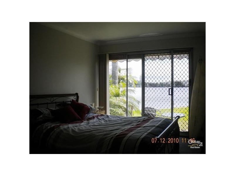 35 Emily Street, Marks Point NSW 2280