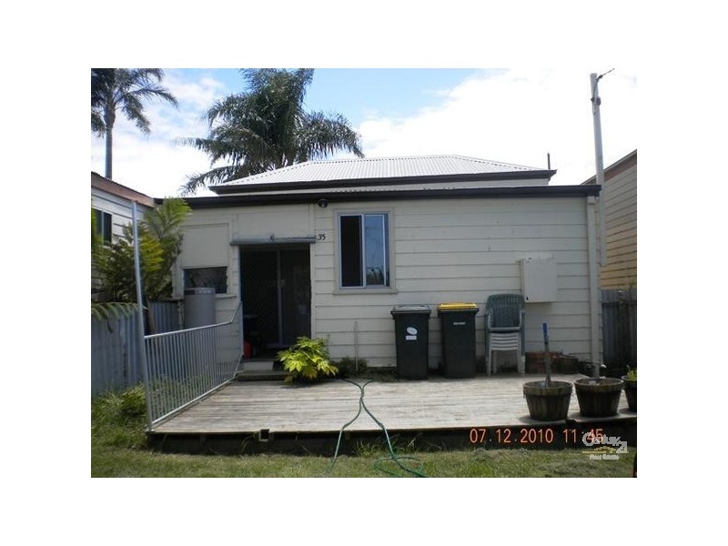 35 Emily Street, Marks Point NSW 2280