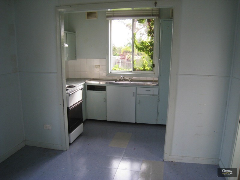 5 Ferndale Street, Glendale NSW 2285