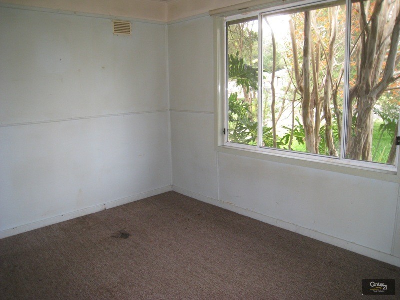 5 Ferndale Street, Glendale NSW 2285