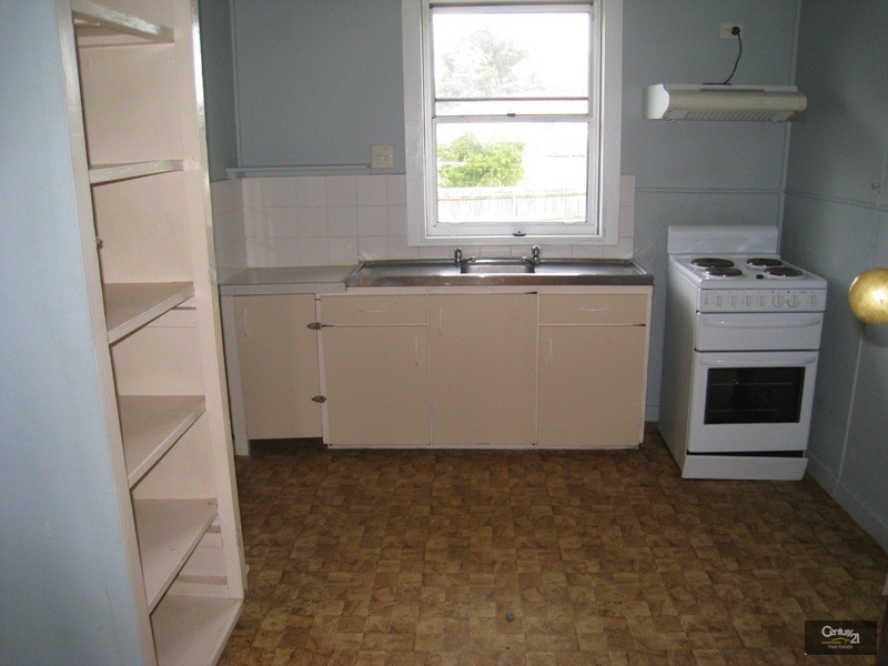 337 Lake Road, Glendale NSW 2285