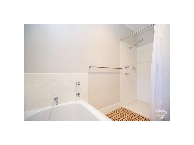 5 Weiss Close, Tingira Heights NSW 2290