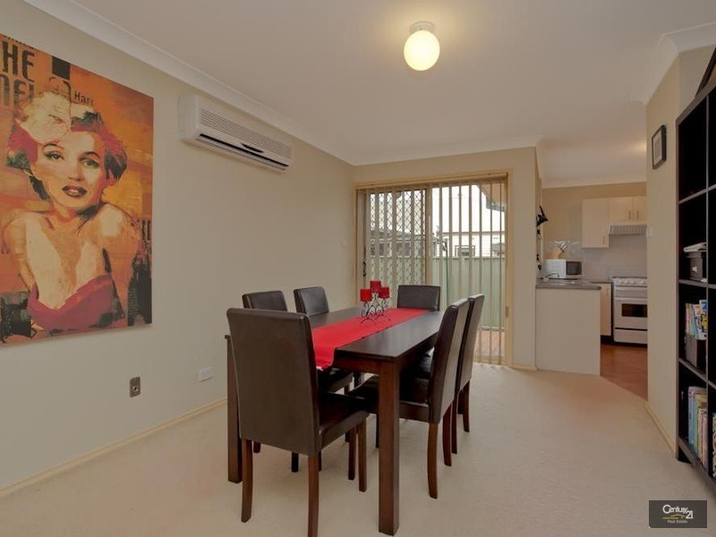 2/4 Veda Street, Hamilton NSW 2303