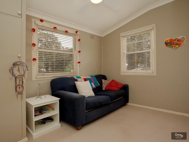 80 Rae Crescent, Kotara NSW 2289