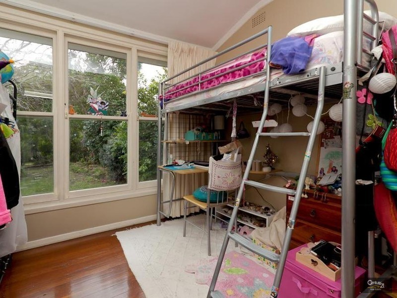 80 Rae Crescent, Kotara NSW 2289