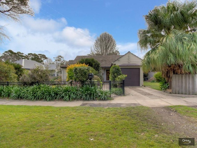 80 Rae Crescent, Kotara NSW 2289