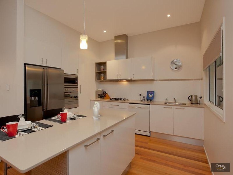 33 Fernleigh Loop, Adamstown Heights NSW 2289