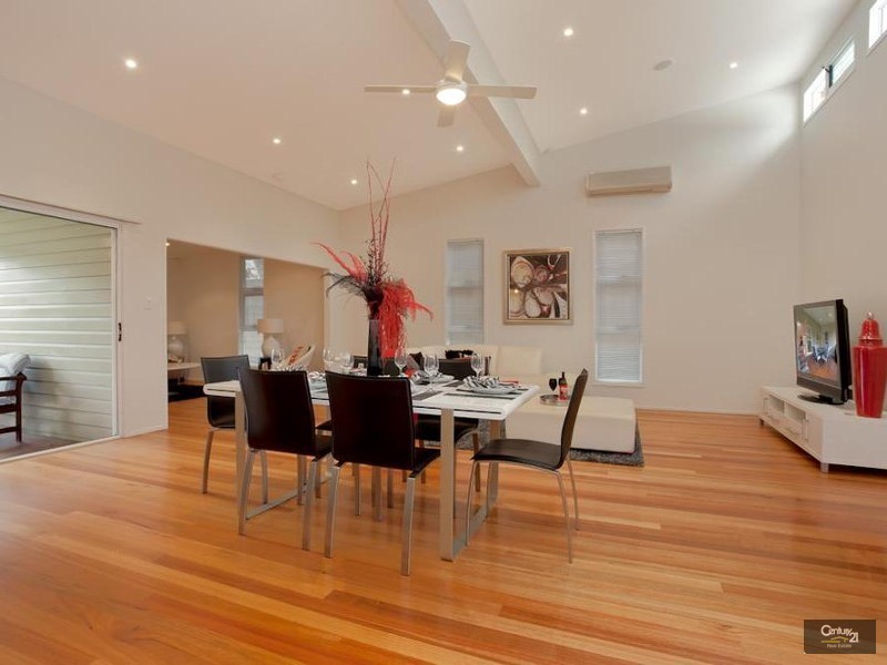 33 Fernleigh Loop, Adamstown Heights NSW 2289