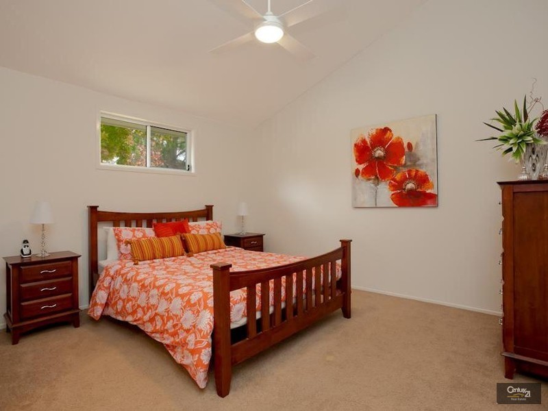 33 Fernleigh Loop, Adamstown Heights NSW 2289