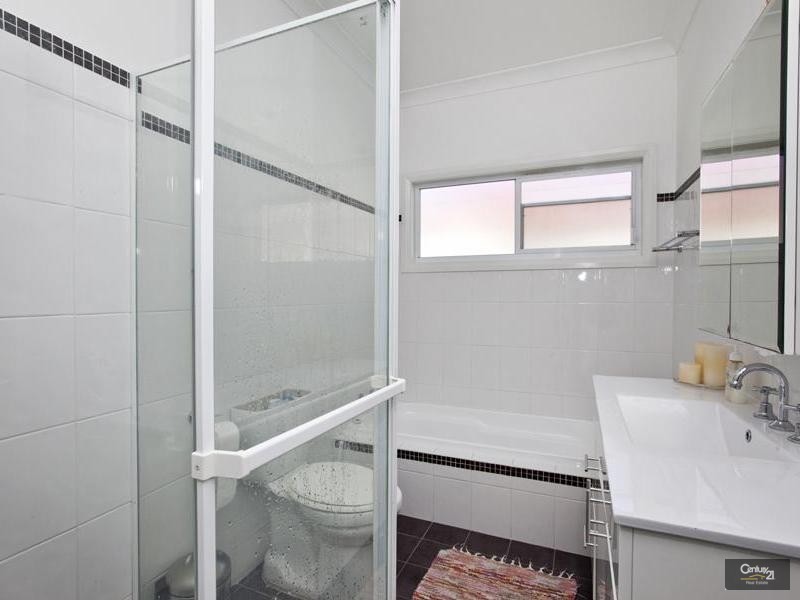 90 Newcastle Road, Wallsend NSW 2287