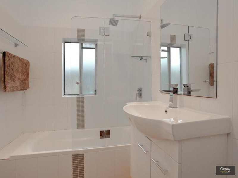 5 Brown Street, Adamstown NSW 2289