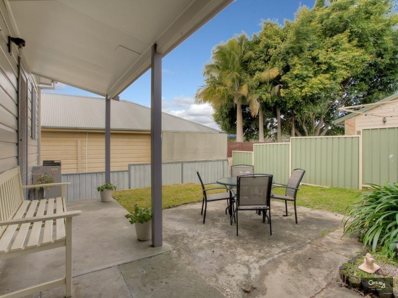 5 Brown Street, Adamstown NSW 2289