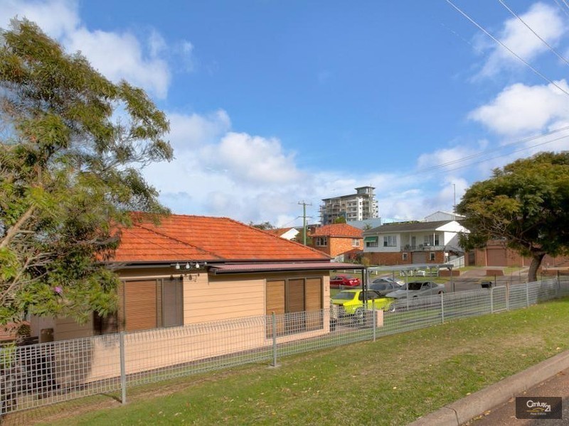 2 Baikie Crescent, Charlestown NSW 2290