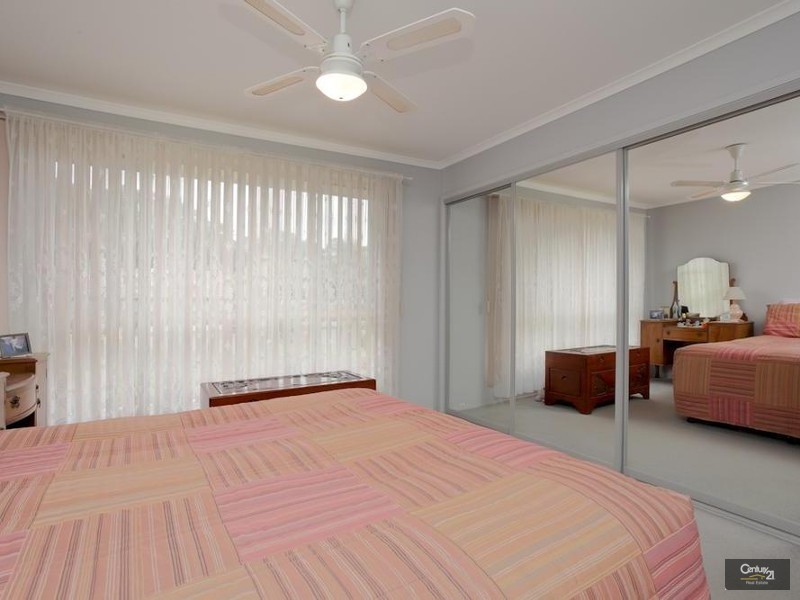 17 Whitehaven Drive, Lakelands NSW 2282