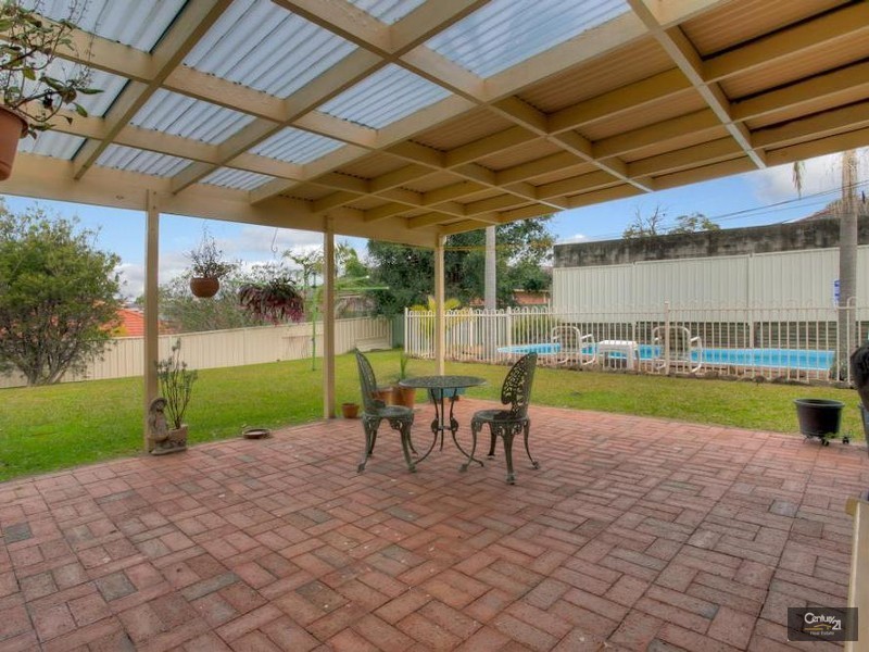 17 Whitehaven Drive, Lakelands NSW 2282