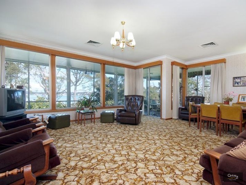 24 Blandford Street, Fennell Bay NSW 2283