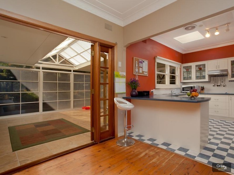 6 Judith Avenue, Kotara NSW 2289