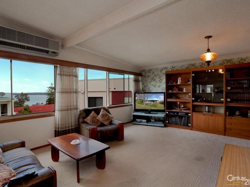 62 Thompson Road, Speers Point NSW 2284