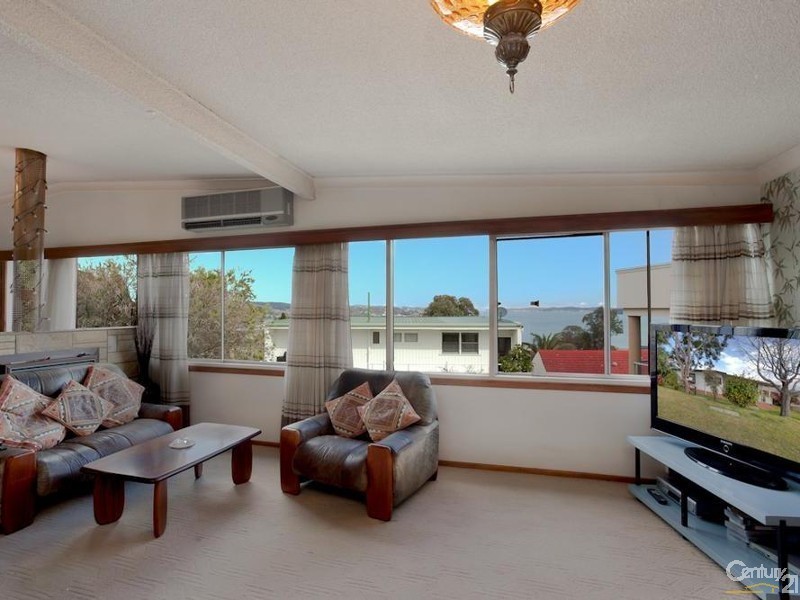 62 Thompson Road, Speers Point NSW 2284