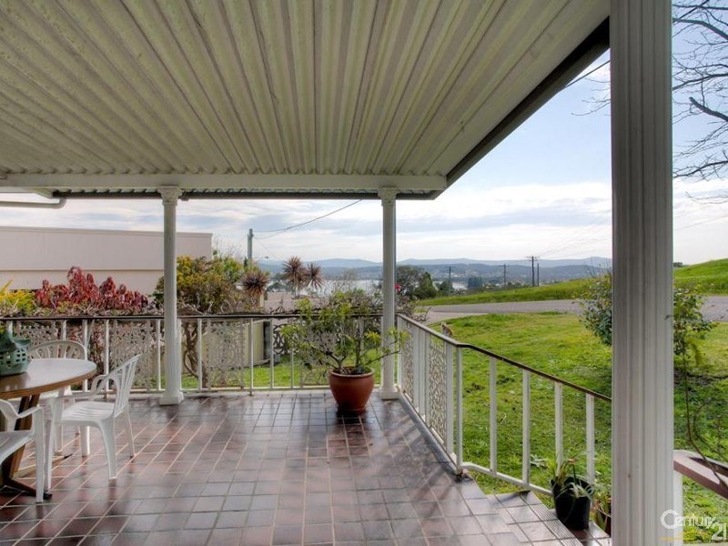 62 Thompson Road, Speers Point NSW 2284