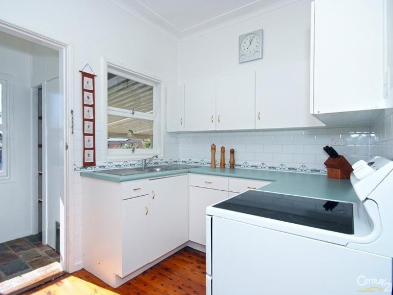 69 Mills Street, Warners Bay NSW 2282