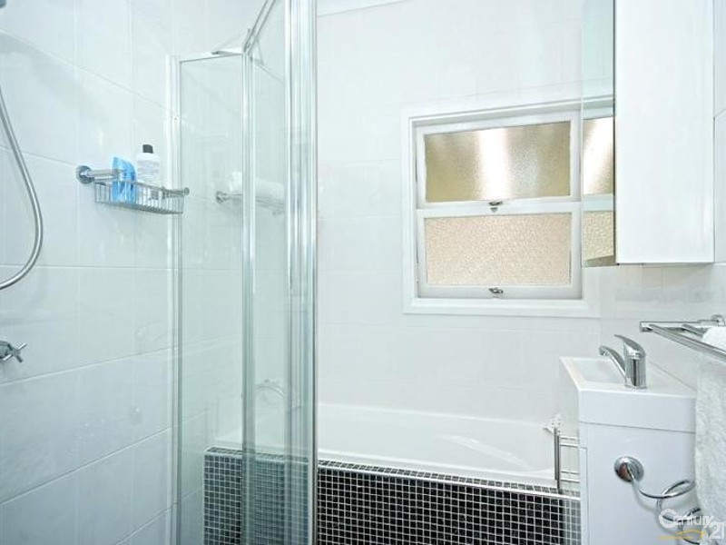 69 Mills Street, Warners Bay NSW 2282