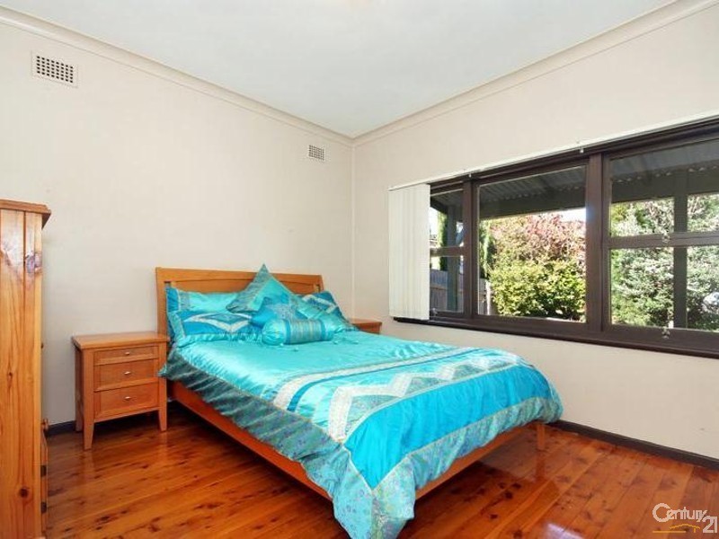 69 Mills Street, Warners Bay NSW 2282