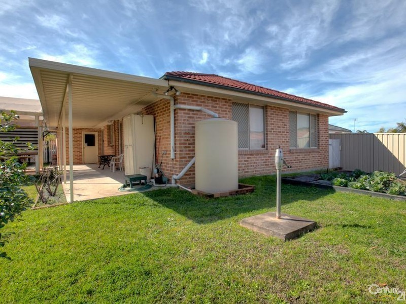 9 Angophora Close, Mount Hutton NSW 2290
