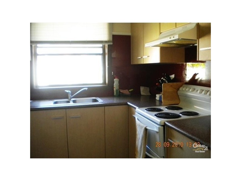 8 Inglis Street, Kotara South NSW 2289