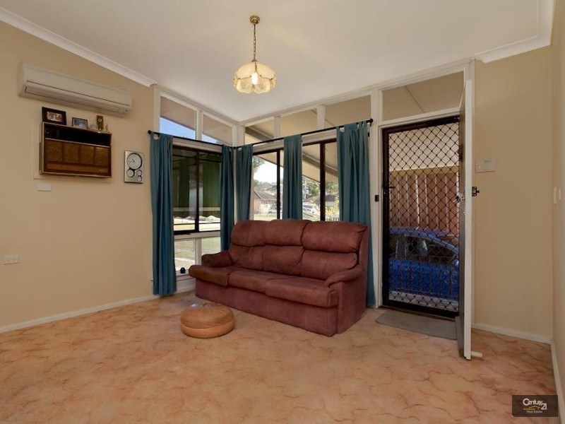 70 Coral Crescent, Gateshead NSW 2290