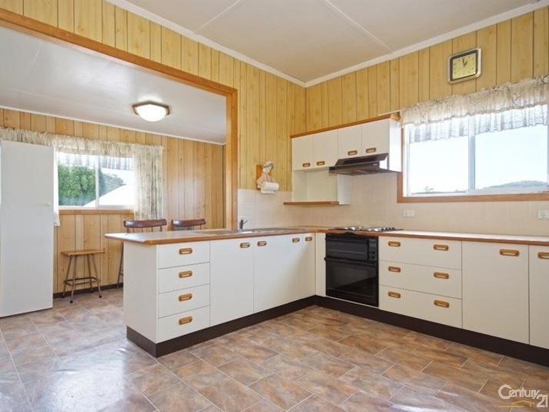 14 Jonathan Street, Warners Bay NSW 2282