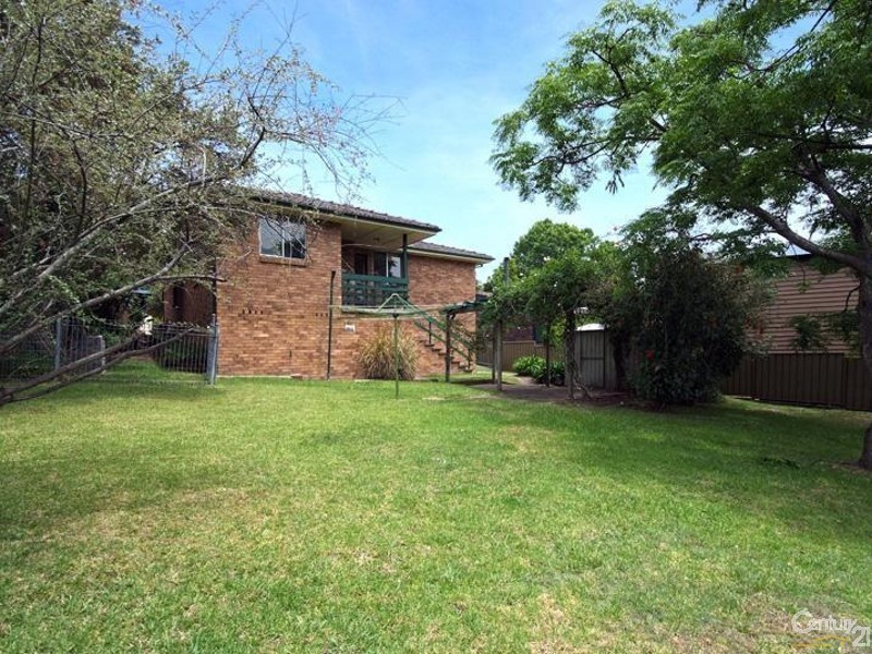 4 Bolivia Close, Adamstown Heights NSW 2289