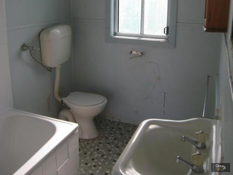 22 Glendon Crescent, Glendale NSW 2285