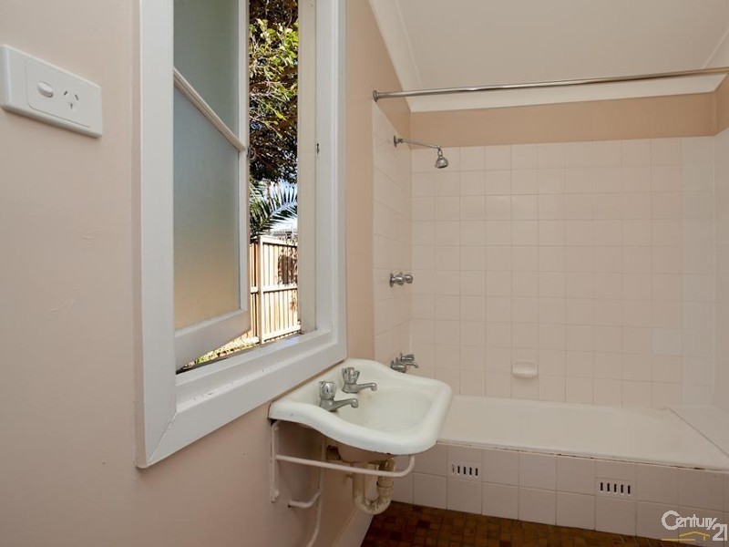 52 Nobbys Road, Newcastle East NSW 2300