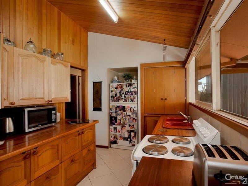 7 Rosedale Crescent, Rankin Park NSW 2287