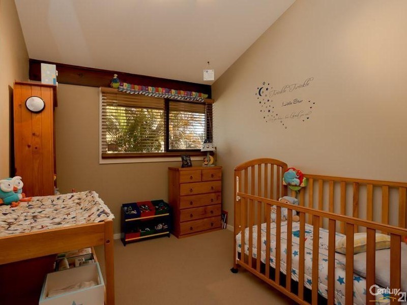 7 Rosedale Crescent, Rankin Park NSW 2287