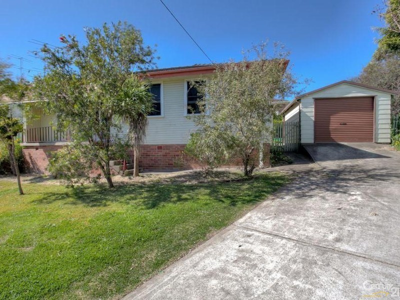 1 Pine Place, Gateshead NSW 2290