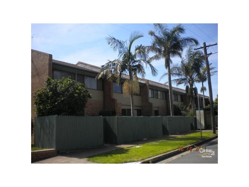 2/26 Smith Street, Charlestown NSW 2290