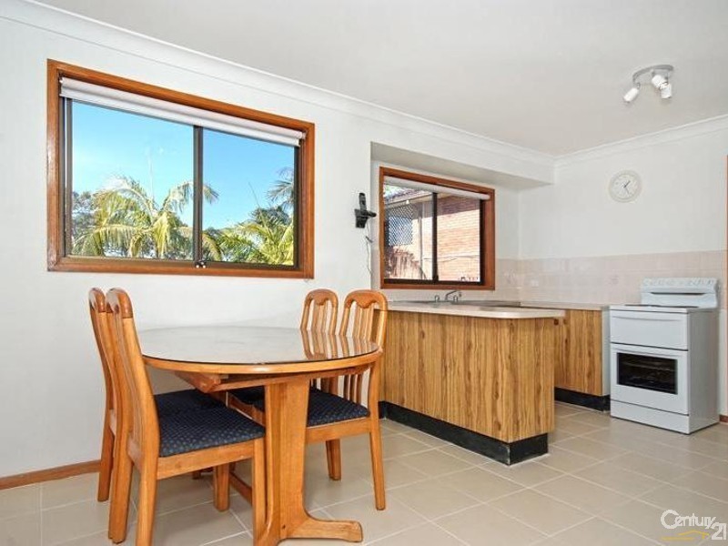 10 Kestrel Avenue, Mount Hutton NSW 2290