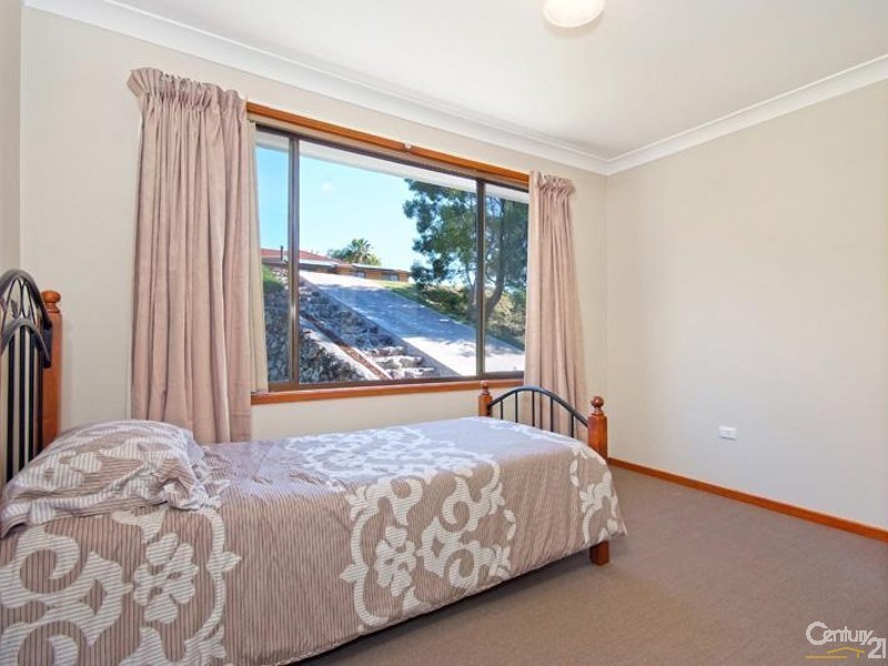 10 Kestrel Avenue, Mount Hutton NSW 2290