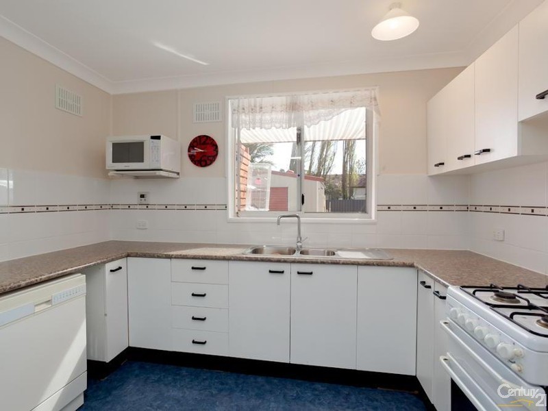 21 Cassia Crescent, Gateshead NSW 2290