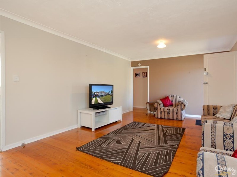 21 Cassia Crescent, Gateshead NSW 2290