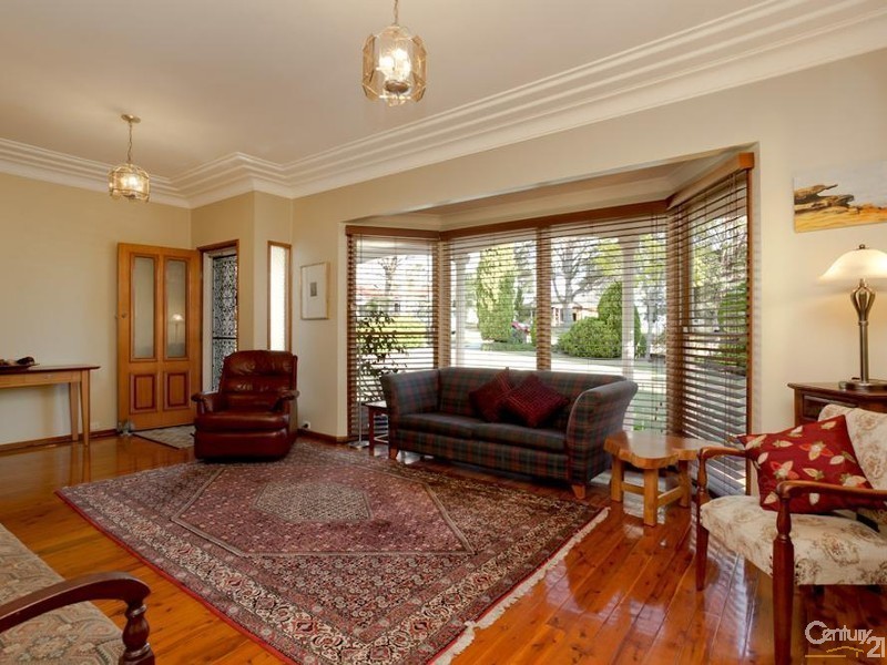 43 Prospect Road, Garden Suburb NSW 2289