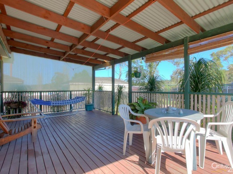 63 Cadaga Road, Gateshead NSW 2290