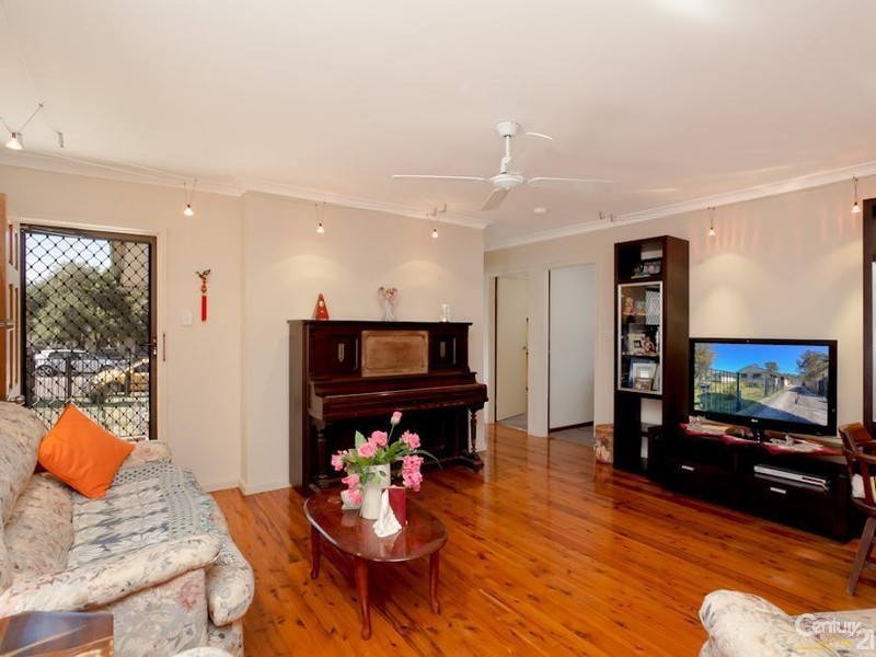 63 Cadaga Road, Gateshead NSW 2290